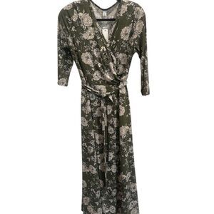 Aphrattti Women's 1X Green Floral Faux Wrap Midi Dress 3/4 Sleeve